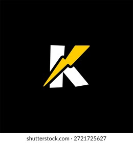 Logotipo dinámico de la letra K combinado con un símbolo del rayo. Vector moderno para tecnología de vehículos eléctricos (VE), energía renovable y marca de inicio de energía