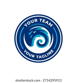 Una insignia de fútbol dinámica con olas oceánicas circulares, que simboliza la fluidez y la fuerza.