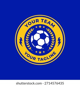 Un emblema de fútbol dinámico con un Recargo eléctrico, que representa agilidad, fuerza y precisión.