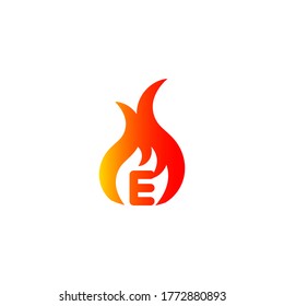 E-Brief-Feuerlogo.E-Buchstabenlogo Vektorgrafik mit Feuer.Logo-Design
