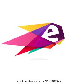 E letter logo with polygonal comet. 