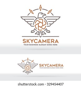 Eagle and Camera brand logo. Nature photography. Freedom photographer. Photography and travel business identity.
