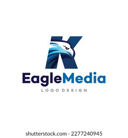Eagle Logotipo de la letra K símbolo del nombre de negocio del icono del pájaro hawk libertad del halcón señal del vector