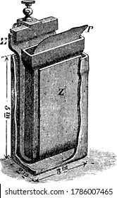 An early electric primary cell named after its inventor, consisted of a zinc anode in concentrated sulfuric acid and a platinum cathode in concentrated nitric acid, the separated by a porous ceramic
