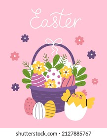 Tarjeta de Pascua con una cesta adorable con un ramo de flores, una polluela y huevos pintados. Letras de Pascua. Ilustración de dibujos animados