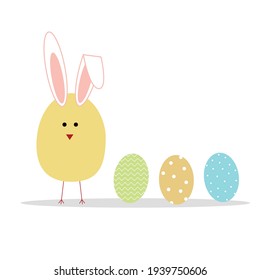 Vector de plantilla de invitación a la caza de óvulos de Pascua en color pastel. Pollo lindo crepitando de cáscara de huevo usando oreja de conejito de pascua.