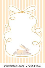 Plantilla de Pascua con un conejo dentro de un marco decorativo sobre un fondo de rayas con un arco. Ilustración vectorial para diseños de vacaciones de primavera, tela e invitaciones