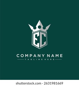 Logótipo inicial do monograma da letra CE para o desenho do escudo e da coroa