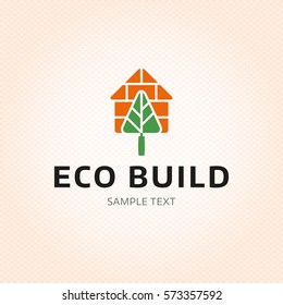 Plantilla de diseño del logotipo Eco Build. Dibujo del logotipo de la casa inmobiliaria vectorial aislado en segundo plano. Símbolo de icono ecológico bio-hogar con elemento trowel, símbolo verde árbol, ladrillo. Etiqueta de la carcasa orgánica