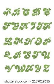 Öko-dekorative Schriftart aus Naturelementen. Pflanzenalphabet. Ungewöhnliche Buchstaben von A bis Z aus den Blättern und Eichen der gemeinsamen Eiche.