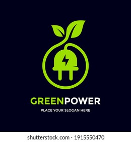 Eco Energy Vector Logo mit Blattsymbol. Grüne Farbe mit Blitz- oder Donner-Grafik. Natur und Strom sind erneuerbar. Dieses Logo eignet sich für Technologie, Recycling, Bio, Stecker.