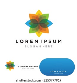 Logotipo del vector de energía ecológica con símbolo de hoja. Color verde con flash o imagen de trueno. Naturaleza y electricidad renovables. Este logotipo es adecuado para la tecnología, el reciclaje, el orgánico.