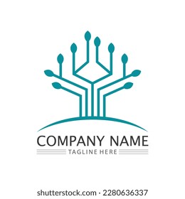 Eco Energy Vector Logo mit Blattsymbol. Grüne Farbe mit Blitz- oder Donner-Grafik. Natur und Strom sind erneuerbar. Dieses Logo eignet sich für Technologie, Recycling, Bio.