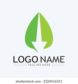 Logotipo del vector de energía ecológica con símbolo de hoja. Color verde con flash o imagen de trueno. Naturaleza y electricidad renovables. Este logotipo es adecuado para la tecnología, el reciclaje, el orgánico.