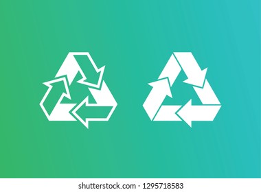 Eco recycle icon. Vector. Arrow triangle. Green triangular 