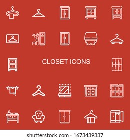 Editable 22 iconos de closet para web y móvil. El conjunto de armarios incluye iconos línea de colgador, colgador de ropa, armario, puesto nocturno, cerradores, papel higiénico, armario sobre fondo rojo