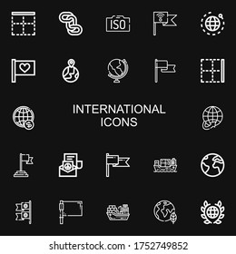Bearbeitbar 22 internationale Symbole für Web und Mobile. Reihe internationaler, inklusiver Ikonen der Reihe Border, Chains, Iso, Flag, World, Earth Globbe, Globe, weltweit auf schwarzem Hintergrund