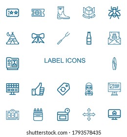 Iconos editables de etiquetas para web y móvil. El conjunto de etiquetas incluía iconos de la línea Ticket, Boot, d, Bee, Tipi, Ribbon, Horquilla de barbacoa, botella de cerveza, invitación de cumpleaños sobre fondo blanco