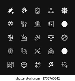 Editierbare 25 Earth Icons für Web und Mobile. Geodatensatz inklusive icons line Planet Earth, Recycling, Satellite, Globe, Karte, Ökologie, Planet, Müll, Erde auf schwarzem Hintergrund