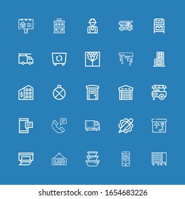 Editable 25 iconos de servicio para web y móvil. Conjunto de servicios incluidos iconos línea Caja de herramientas, Caridad, Contenedor, Cerrado, Tapos, Mercancías, Configuración, Coche, Teléfono en fondo azul