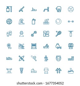 Editable 36 iconos de atleta para web y móvil. Conjunto de atletas incluyeron íconos de línea Natación, Kusarigama, Boxer, Sneaker, Badminton, Halterofilia, Piscina sobre fondo blanco