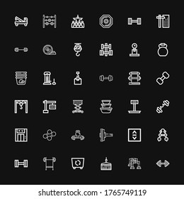 Editable 36 iconos de elevación para web y móvil. El conjunto de elevaciones incluye íconos como Dumbbell, Pushup, Crane, Container, Bench press, Barbell, Lift, Weightlifon sobre fondo negro