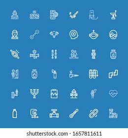 Editable 36 iconos de presión para web y móvil. Conjunto de presión incluido íconos de línea Pipe, Link, Suspensión, Clamp, Oxígeno, Cardiograma, Cardiólogo, Hidrante sobre fondo azul