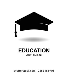 Diseño del logo educativo con tapón de soltero y concepto de libro con idea creativa