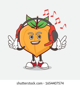 Caricatura de Huevo personaje de mascota Escuchar música en los auriculares