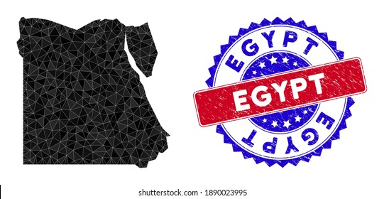 Egipto mapea la malla poligonal con triángulos rellenos y un sello de goma bicolor rascado. Mapa de Egipto de mosaico triangular con modelo vectorial de malla, triángulos con tamaños y posiciones aleatorizados, y tonos de color.