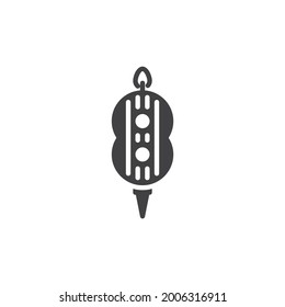 Icono vector de vela de ocho años de cumpleaños. signo plano relleno para concepto móvil y diseño web. Icono de glifo de velas de cumpleaños número 8. Símbolo, ilustración del logotipo. Gráficos vectoriales