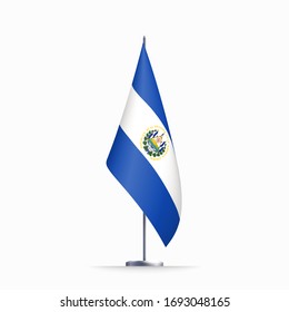 Flaggenstaatsymbol von El Salvador einzeln auf nationalem Hintergrund. Grußkarte Nationaler Unabhängigkeitstag der Republik El Salvador. Illustrationsbanner mit realistischer Staatsflagge.