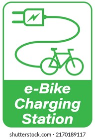 Elektrische Fahrradladestation Schild mit Text und Silhouetten von Elektrostecker und E-Bike.