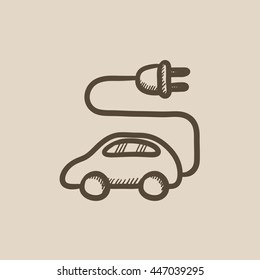 Icono de esbozo del vector del vehículo eléctrico aislado en el fondo. Dibujo manual Icono de coche eléctrico. Icono de esbozo de coche eléctrico para infografía, sitio web o aplicación.