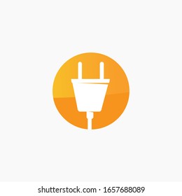 Icono de enchufe eléctrico, diseño mínimo. Logotipo Naranja Aislado En Fondo Blanco