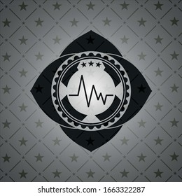 icono del electrocardiograma dentro del emblema negro. Vintage.