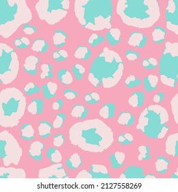 Elegant Cheetah Wildlife Seamless Leopard Print. Cool Animal Skin Fashion Pattern. Modern Fabric Texture, Wild Fur Repeat Pattern. Leopard Print Seamless Vector Design. Cheetah Textile Background.