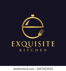 Logotipo elegante requintado da cozinha com cloche de comida dourada e garfo um símbolo de sofisticação e gourmet jantar