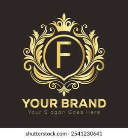 Elegante design de logotipo dourado com letra F para identidade de marca de luxo e espaço de slogan personalizável  