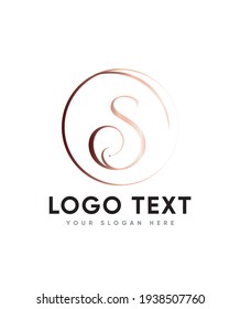 Una elegante e imponente carta tipo de plantilla de logotipo S, logotipo vector para identidad empresarial y de empresa