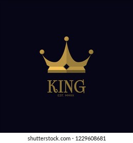 Elegant Luxury King Crown Logo Design Stock Vector (Royalty Free ...