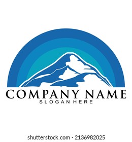 Elegantes Vektor-Logo für Berg- und Sonnengrafik