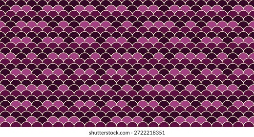 Elegante patrón sin fisuras de escalas superpuestas en ricos tonos púrpura.  Ideal para el diseño textil, fondos, decoración de Sitio web y lujosa marca.