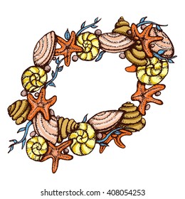 Elements of the seaside: shells, starfish , mussels, snails. Vector frame. Doodle frame