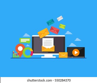 E-Mail. E-Mail-Marketing. E-Mail-Multimedia-Nachrichtenkonzept Modernes flaches Design für Web-Banner , Website-Element oder Web-Vorlage 

