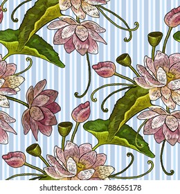 Flores de loto bordado sin fisuras de fondo de rayas azules. Patrón de lotos rosados de bordado clásico, lirio de agua. Plantilla de ropa, diseño de camisetas