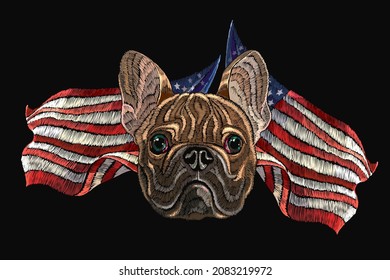 Stickerei rippte amerikanische Flagge und französische Bulldogge Kopf. Patriotische Kunst. Vorlage für Kleidung, T-Shirt-Design