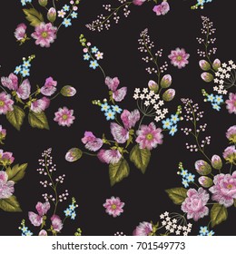 Stickereien nahtloses Muster mit wilden Rosen und vergessen Sie mich nicht Blumen. Vektor besticktes Folklorefloralpflaster für Kleidungsdesign.