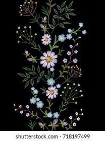La textura bordada flor sin bordes. Decoración de moda floral adornada con tela textil. Pequeña margarita de hierbas. Ilustración vectorial bordada