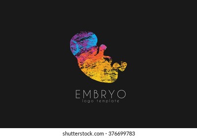 Diseño del logo embrión. Silueta de bebe embrionario a modo de pistola. Logo creativo